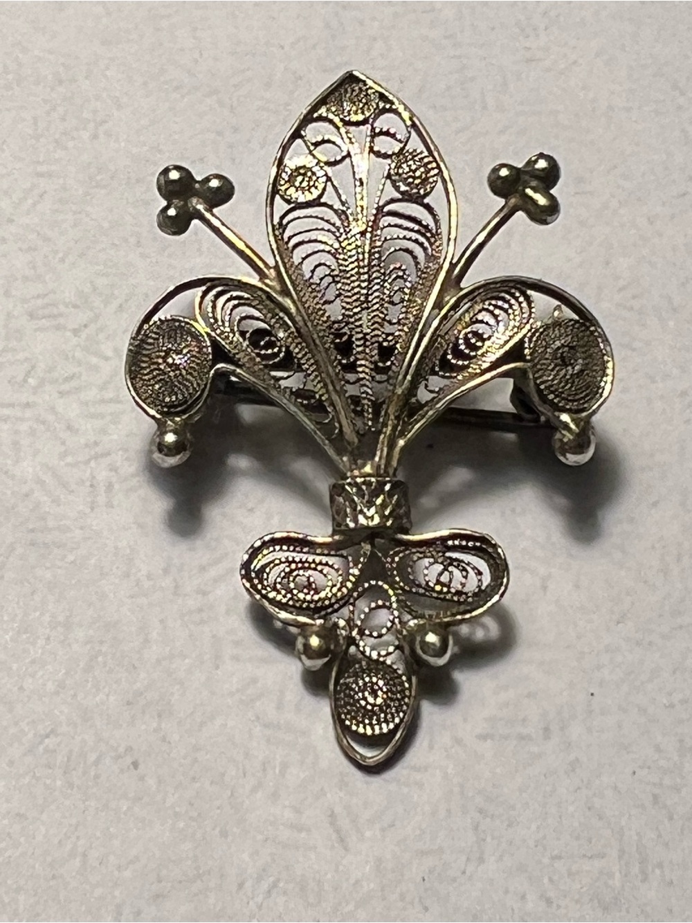 Vintage 800 Sterling Filigree Fleur-de-Lis Brooch